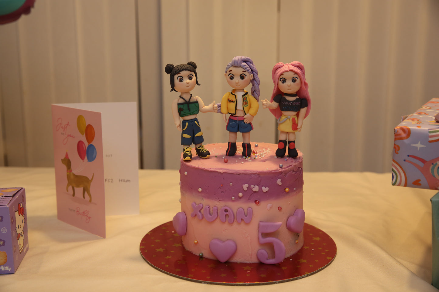 Kpop inspired fondant cake toppers