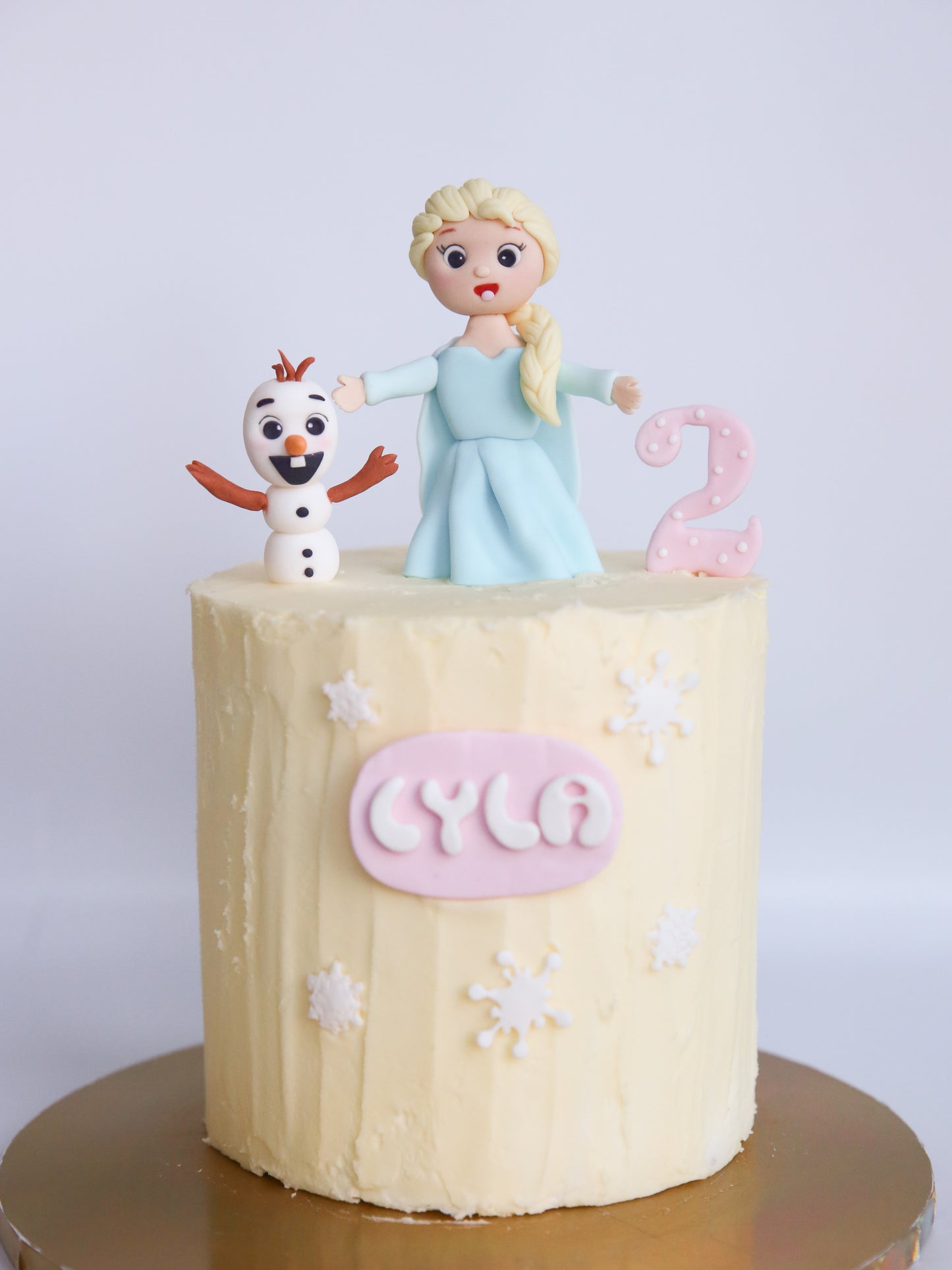 Princess with snowman, personalised name and number