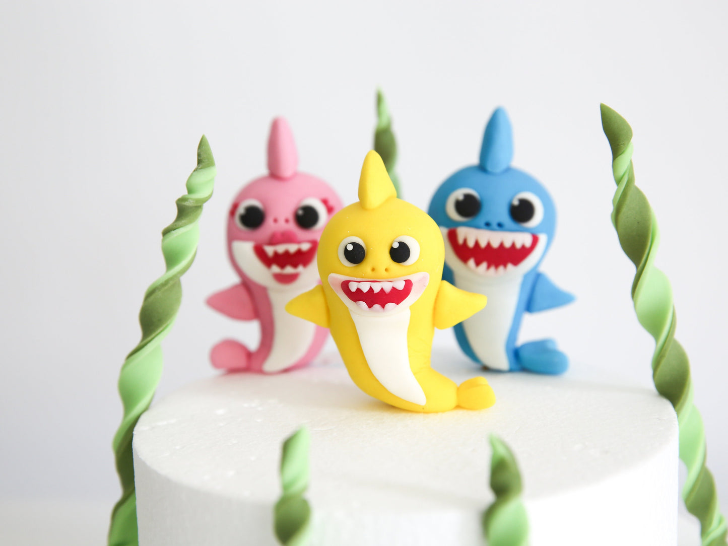 Baby Shark Cake Topper Fondant with Seaweed Bundle