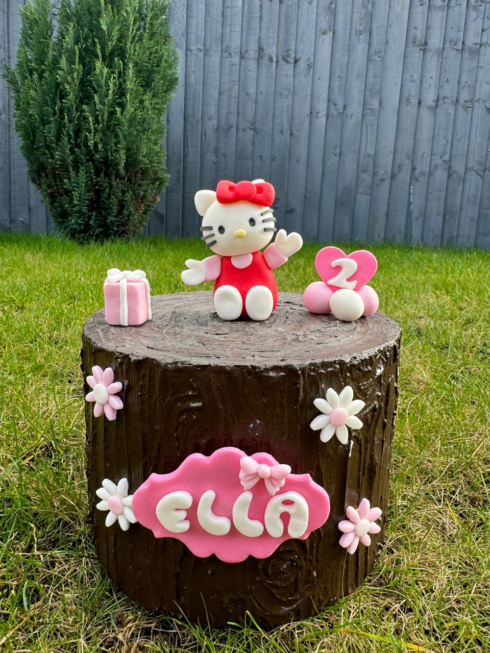 Cute Kitty Cake Topper Fondant with Personalised Number, Name Tag, and Decorations for Baby and Kid Birthday Party