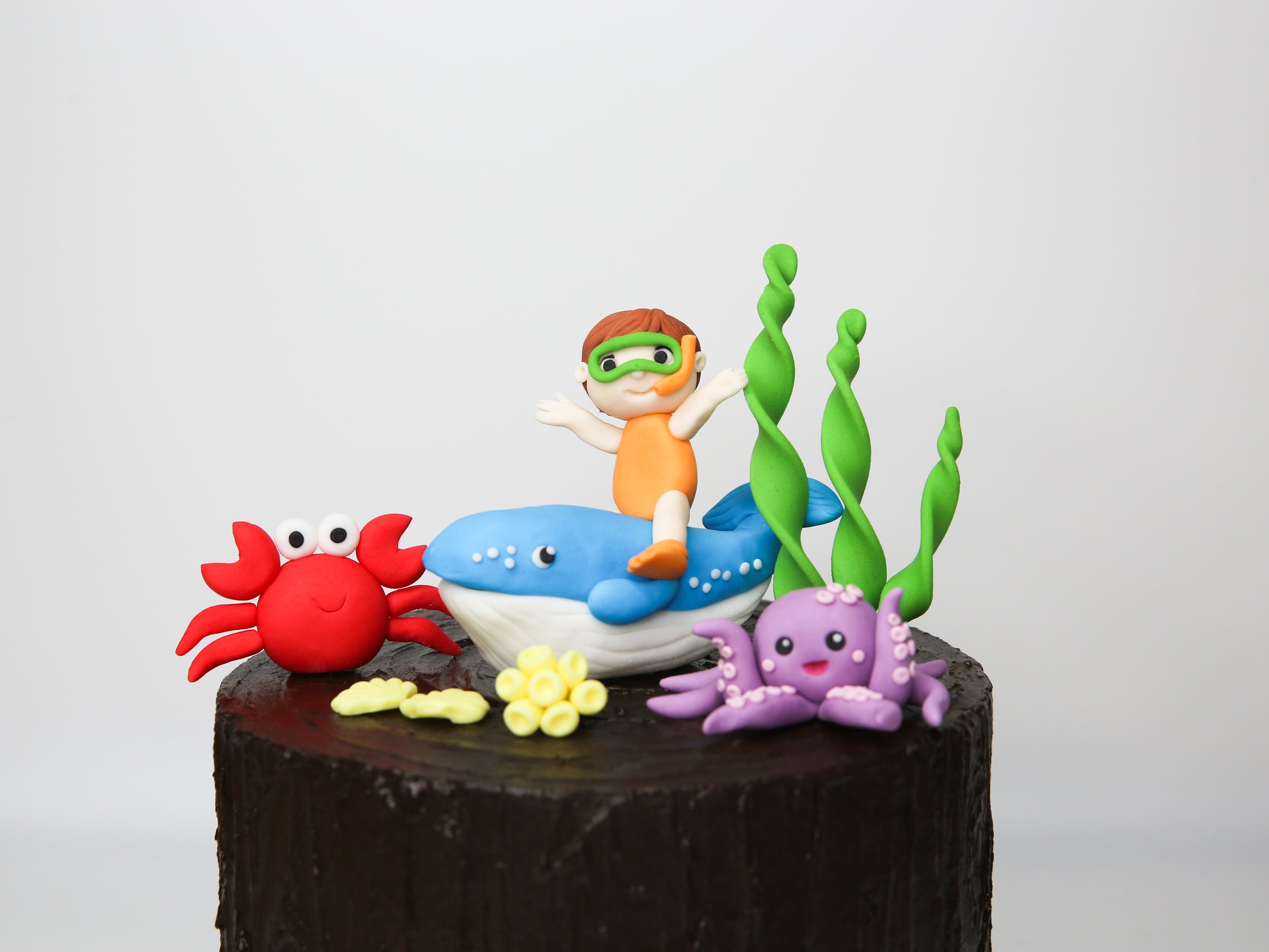 Ocean Animals and Diver Under the Sea Themed Edible Fondant Cake ...