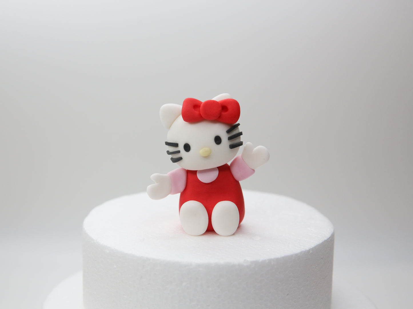 Cute Kitty Cake Topper Fondant with Personalised Number, Name Tag, and Decorations for Baby and Kid Birthday Party