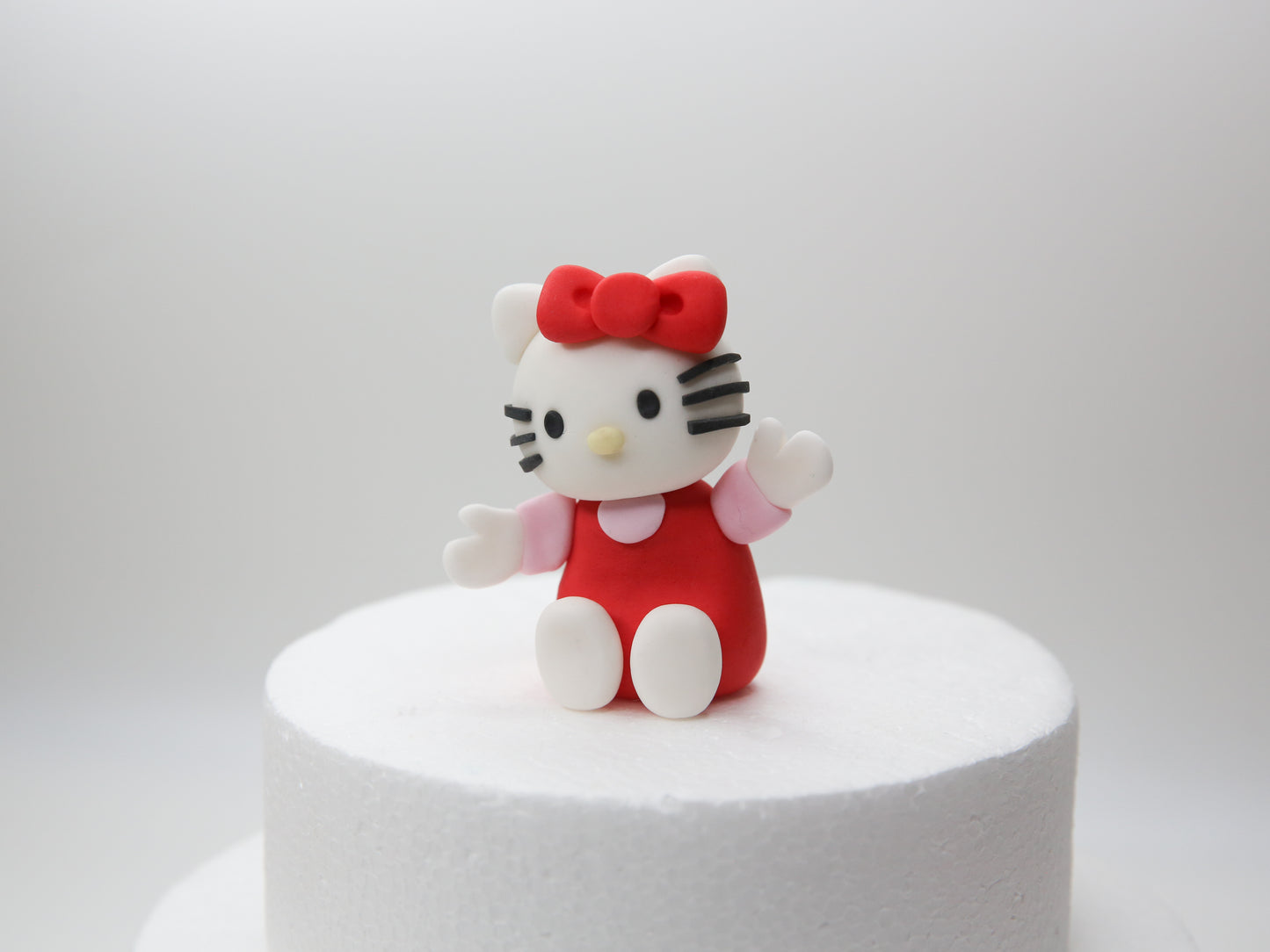 Cute Kitty Cake Topper Fondant with Personalised Number, Name Tag, and Decorations for Baby and Kid Birthday Party